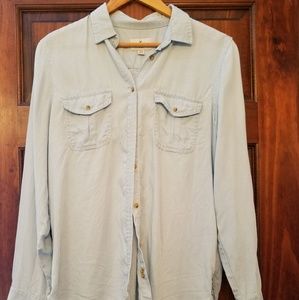 American Eagle chambray button down shirt